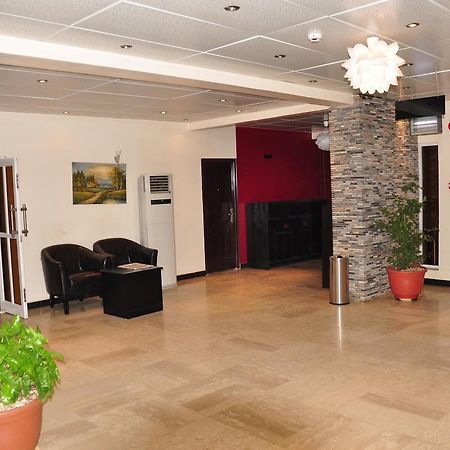 Grand Bank Link Hotel Otta Exterior photo