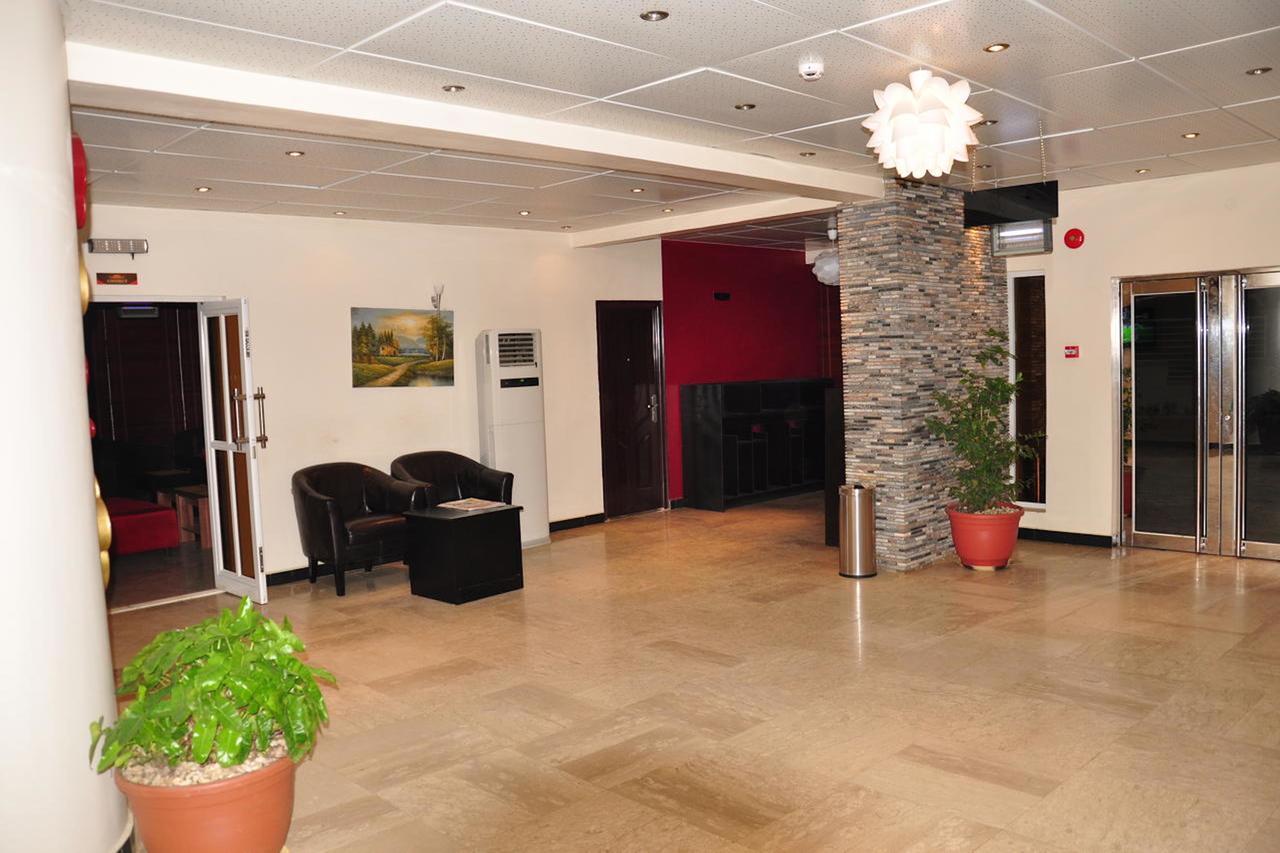 Grand Bank Link Hotel Otta Exterior photo