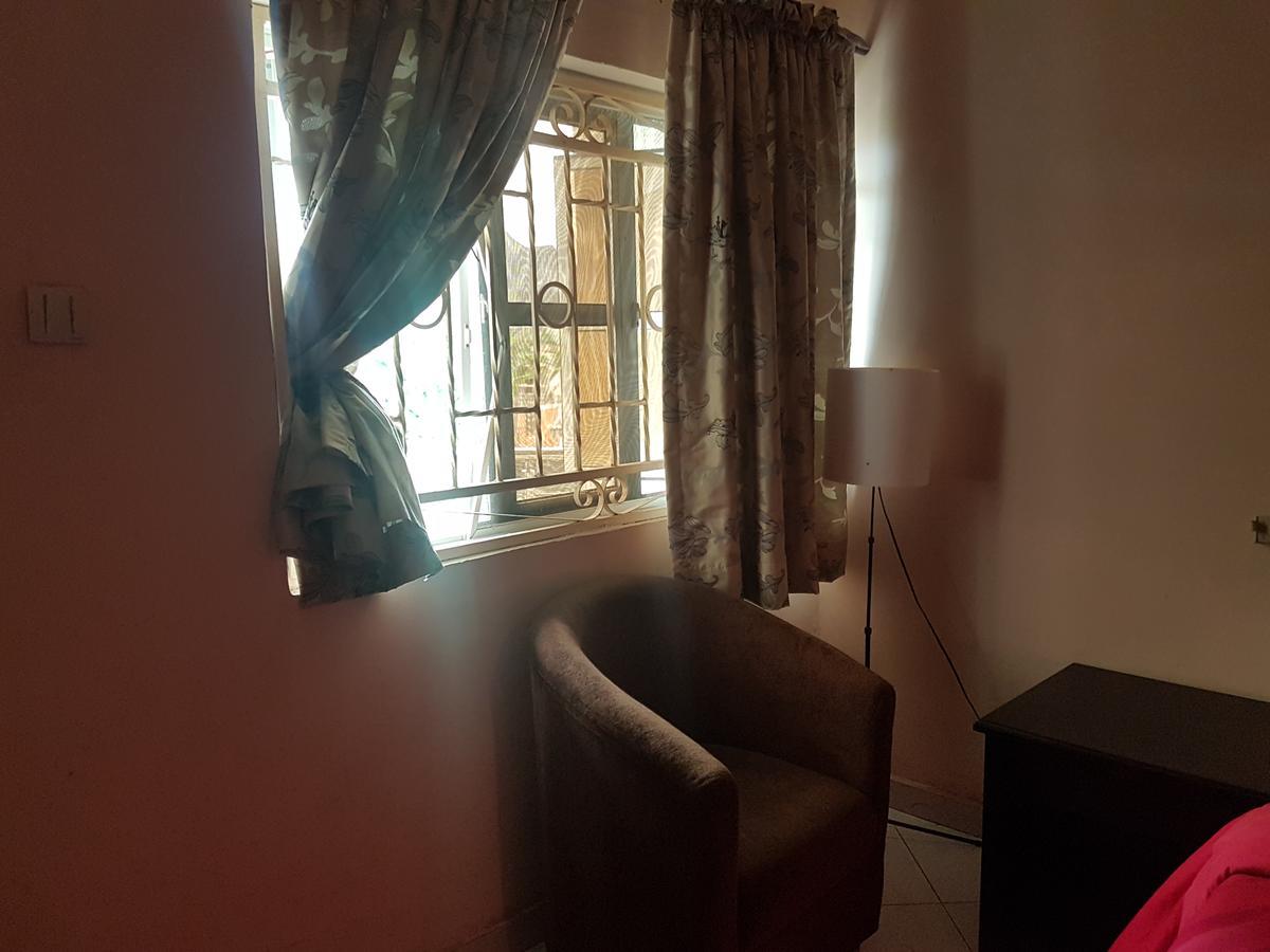 Grand Bank Link Hotel Otta Exterior photo