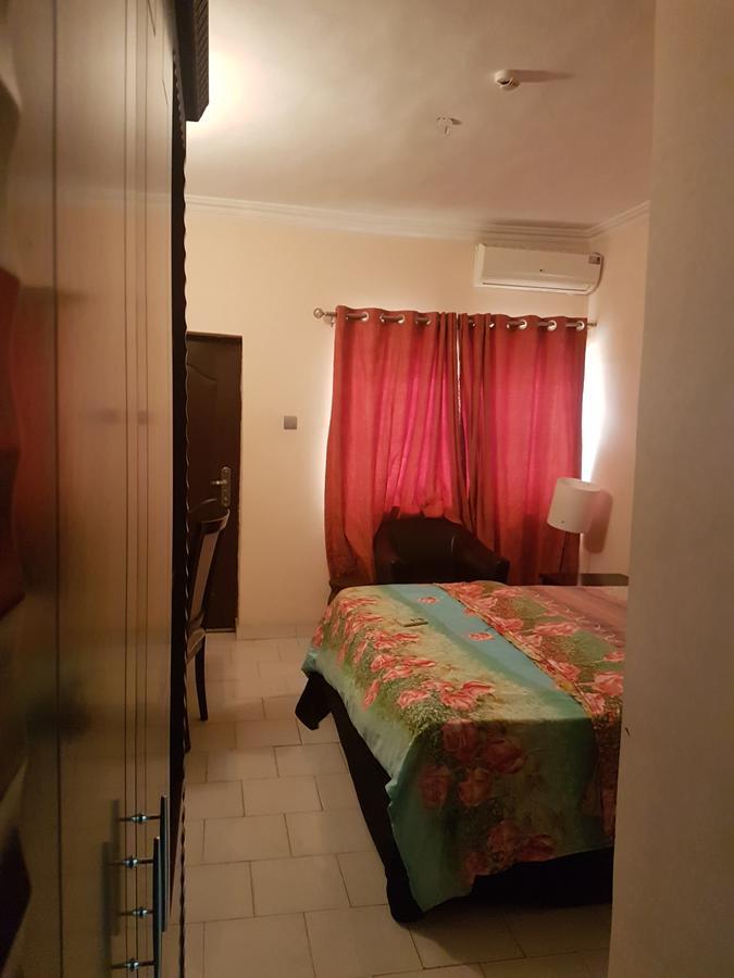 Grand Bank Link Hotel Otta Exterior photo