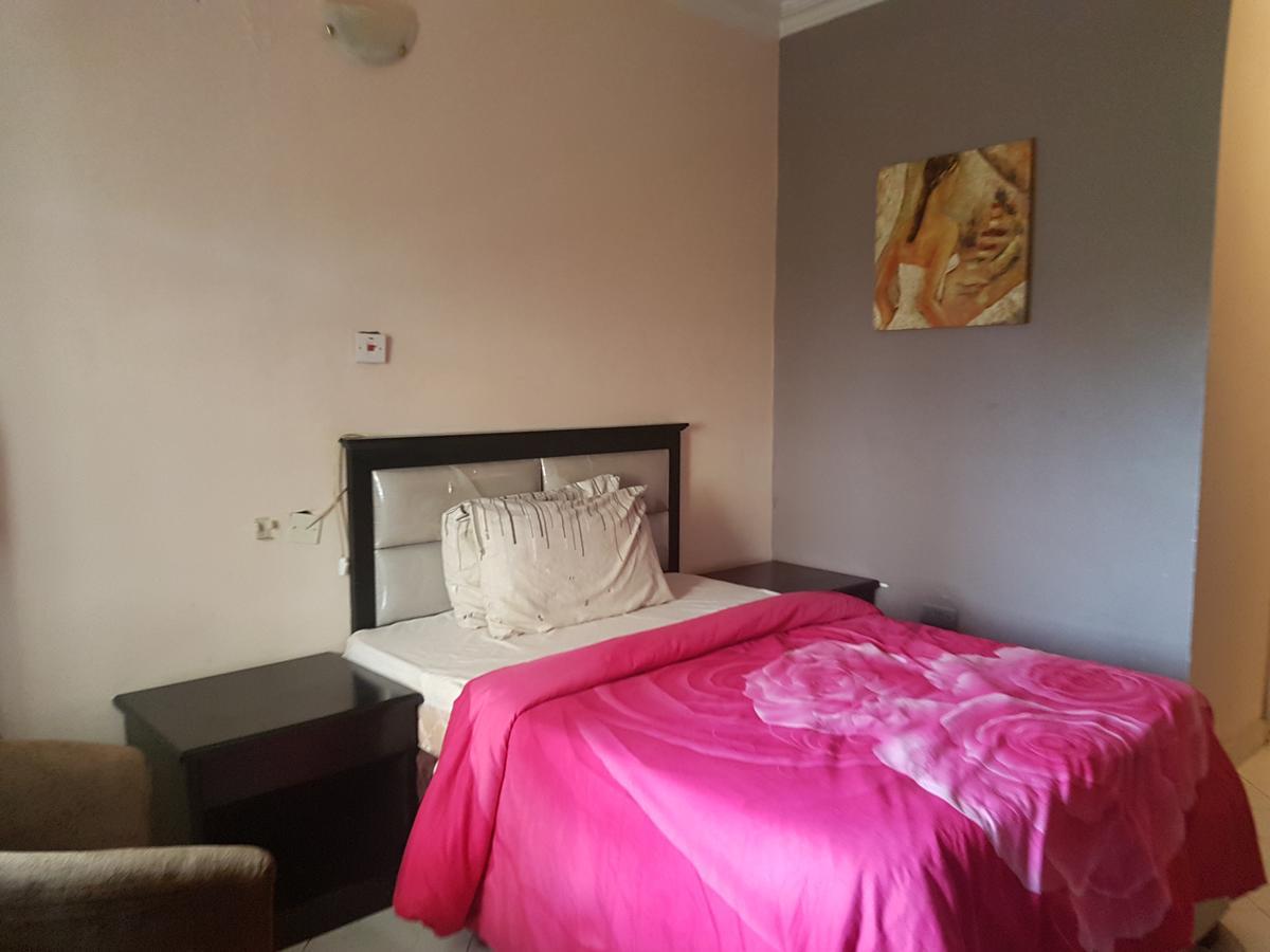 Grand Bank Link Hotel Otta Exterior photo