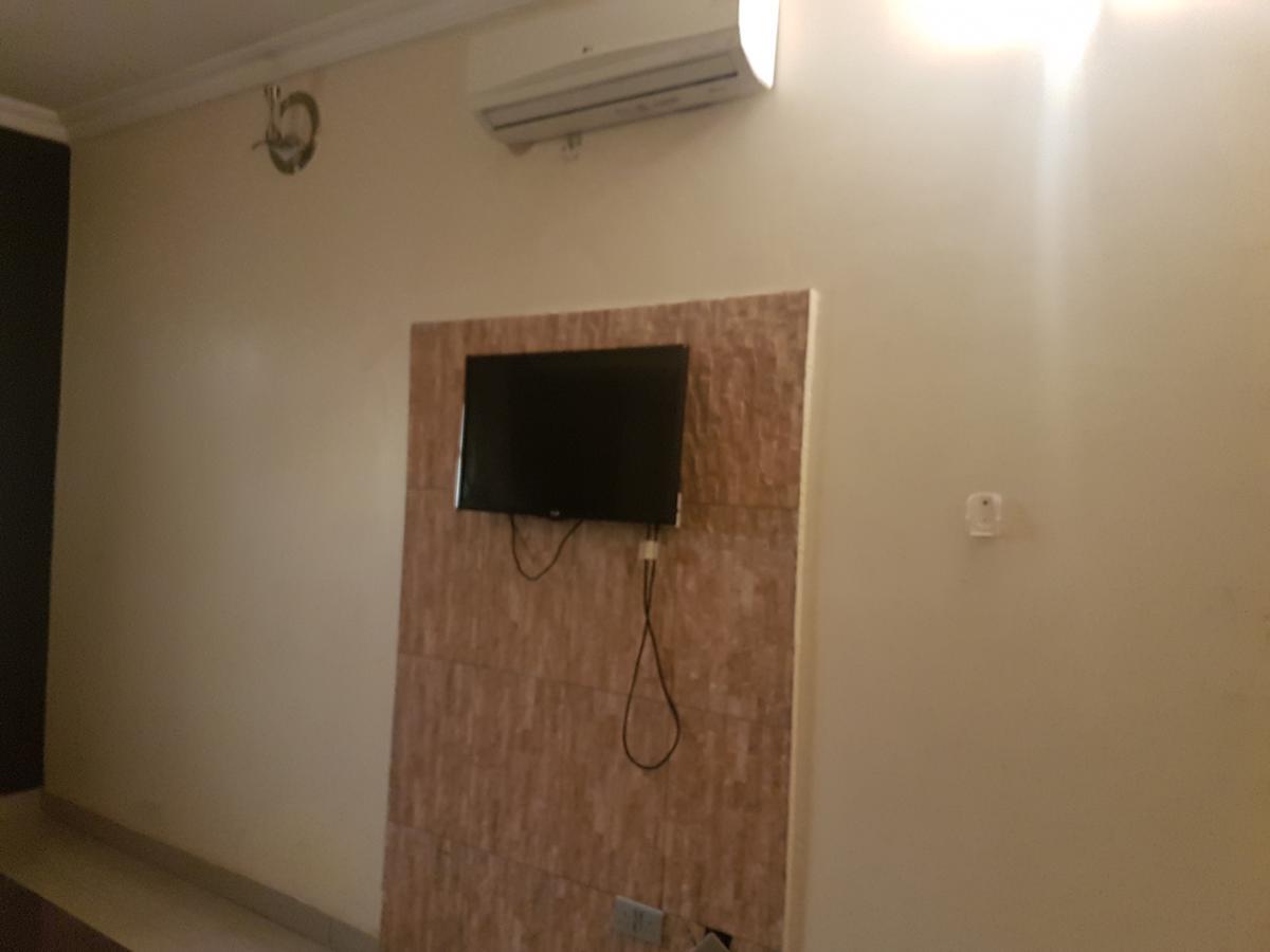 Grand Bank Link Hotel Otta Exterior photo