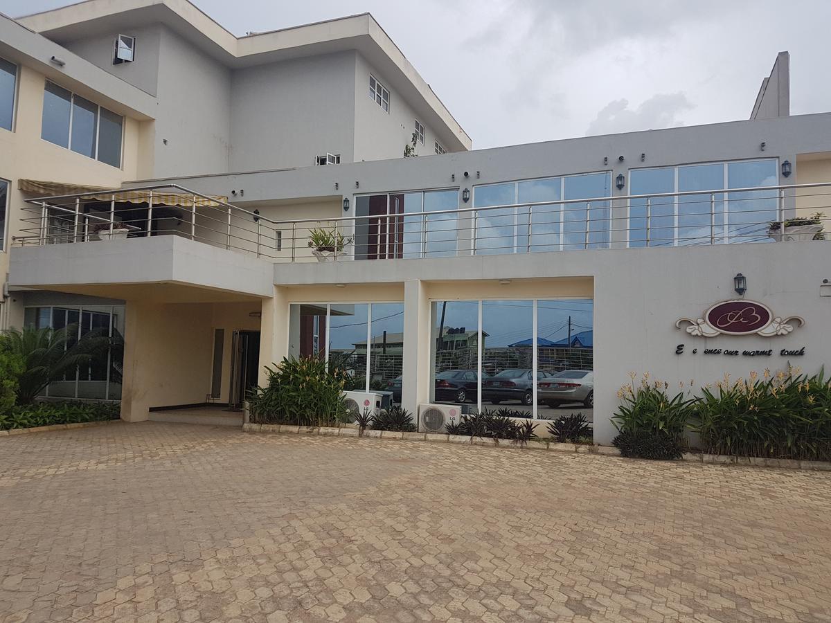Grand Bank Link Hotel Otta Exterior photo